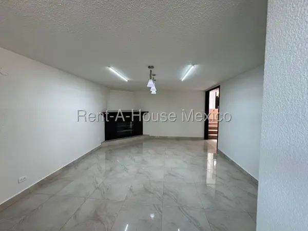 Casa en venta en Ciudad Satelite, Naucalpan de Juárez — foto 3 de 22