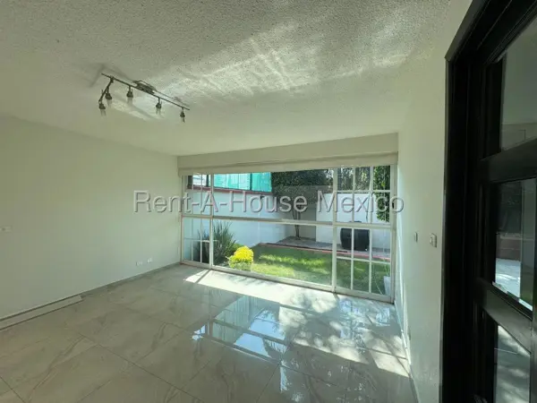 Casa en venta en Ciudad Satelite, Naucalpan de Juárez — foto 2 de 22