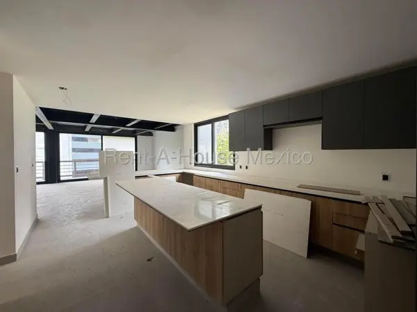 Casa en venta en Bosque Real, Huixquilucan — foto 1 de 31