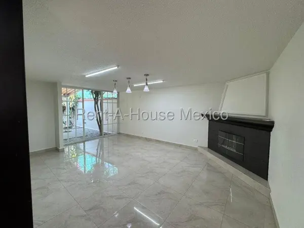 Casa en venta en Ciudad Satelite, Naucalpan de Juárez — foto 3 de 27