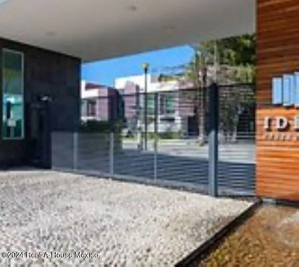 Casa en venta en San Miguel Zinacantepec Centro, Zinacantepec — foto 2 de 13