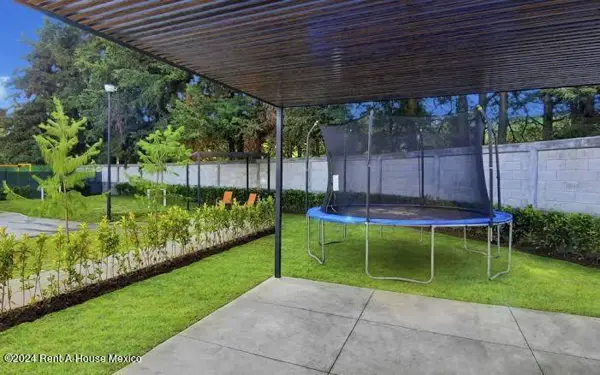 Casa en venta en San Miguel Zinacantepec Centro, Zinacantepec — foto 3 de 13
