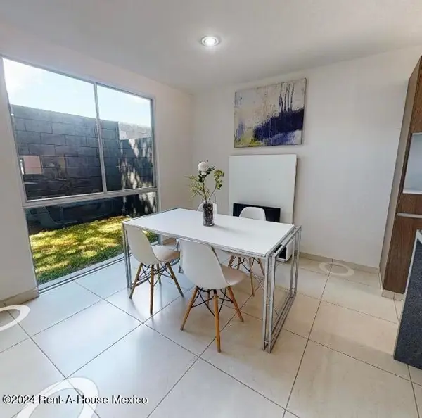 Casa en venta en San Miguel Zinacantepec Centro, Zinacantepec — foto 2 de 21