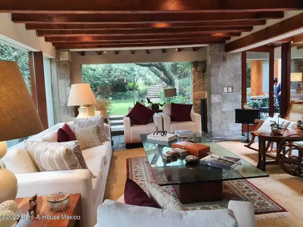 Casa en Venta en Alvaro Obregón,Paseo de las Lomas GIS 22-5367 — foto 1 de 12