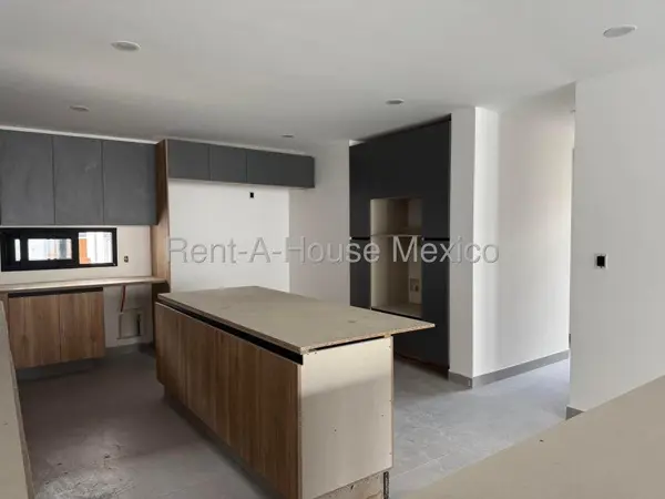 Casa en Venta en Bosque Real, Huixquilucan JL 26-3310. — foto 1 de 30