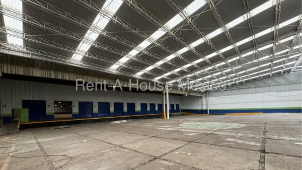 Bodega Industrial en Renta en Ninos Heroes, Tlalnepantla de Baz AF 27-305 — foto 1 de 9