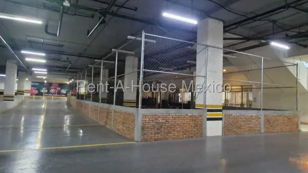 Local Comercial en Renta en Interlomas, Huixquilucan CR 27-846. — foto 1 de 13
