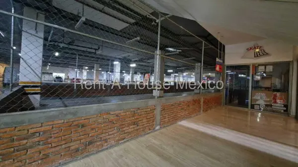 Local Comercial en Renta en Interlomas, Huixquilucan JL 27-846. — foto 1 de 13