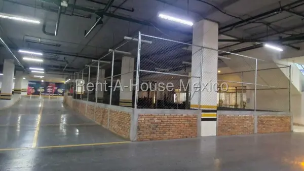 Local Comercial en Renta en Huixquilucan, Interlomas RT 27-846. — foto 1 de 13