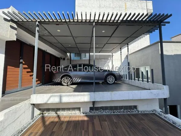 Casa en venta en Jardines de Satelite, Naucalpan de Juárez — foto 2 de 19