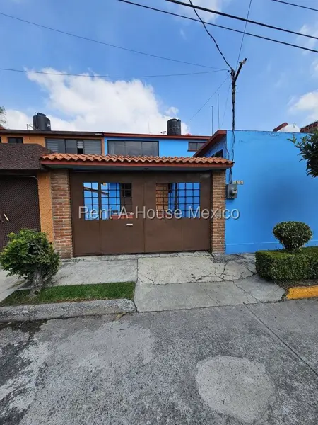 Casa en Venta en Jardines de San Mateo AC 27-954 — foto 1 de 13