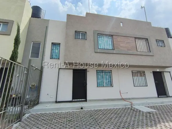 Casa en venta en Fraccionamiento Real Granada, Tecámac — foto 2 de 19