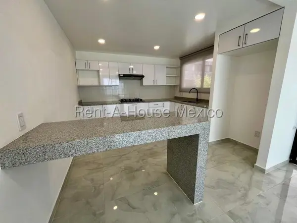 Casa en Renta en Cuautitlan Izcalli, Bosques del Lago GIS 27-1177. — foto 1 de 33