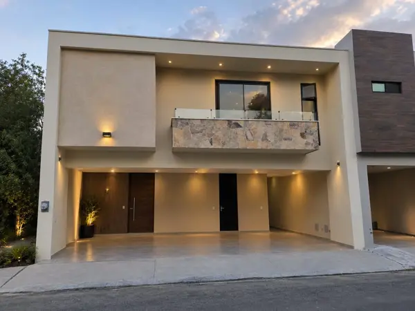 Casa en Venta en Bosques de San Jose, Santiago, Nuevo León - Residencia en Privada — foto 1 de 10