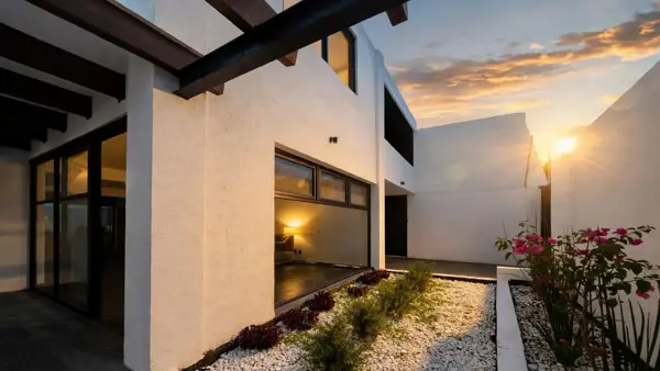 Casa en venta en Jardines de Querétaro - 4 Recámaras, GRAN UBICACIÓN — foto 1 de 22