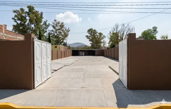 Terreno en Venta en Zona Céntrica de Huehuetoca – Ideal para Inversionistas y Desarrolladores. — foto 1 de 12