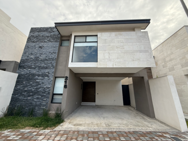 CASA EN RENTA 4 RECÁMARAS | Privanzas Acacia — foto 1 de 23