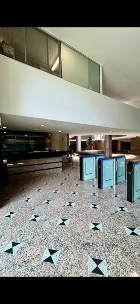 RENTA Oficina en Edificio Corporativo en Bosque de Duraznos — foto 1 de 10