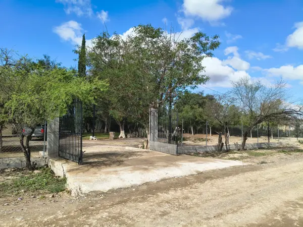Casa-Finca en Venta en Las Norias, Paredón, Ramos Arizpe, Coahuila — foto 1 de 19