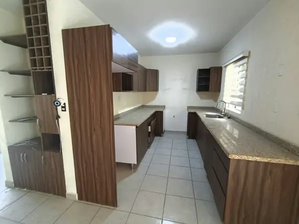 Casa en venta en Residencial Alta California, Tlajomulco de Zúñiga — foto 3 de 12