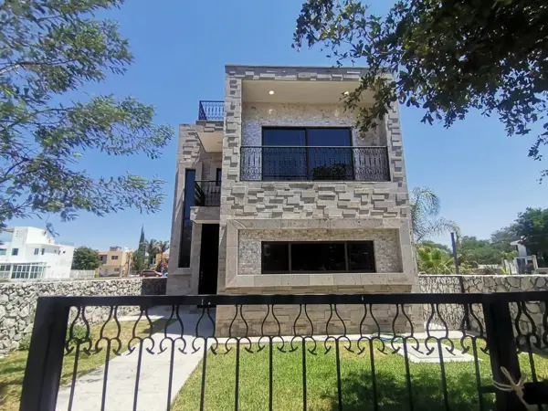 Casa en Tres Reyes, Tlajomulco de Zúñiga, Jalisco — foto 1 de 35