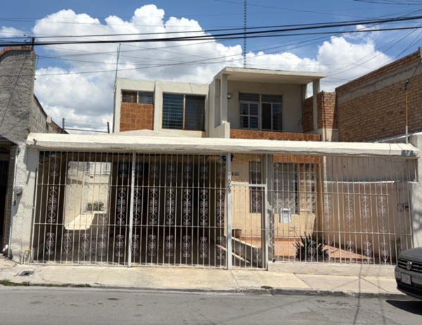 Casa en venta en Saltillo Centro: 4 recámaras, ubicación ideal