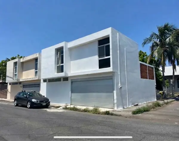 Casa en Renta en Art 123 a Un Costado del Fracc Floresta — foto 1 de 5