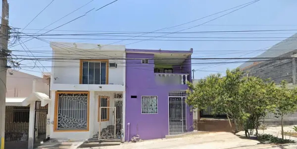 Casa en Venta en Las Sombrillas, Santa Catarina - Ideal para Familias — foto 1 de 8