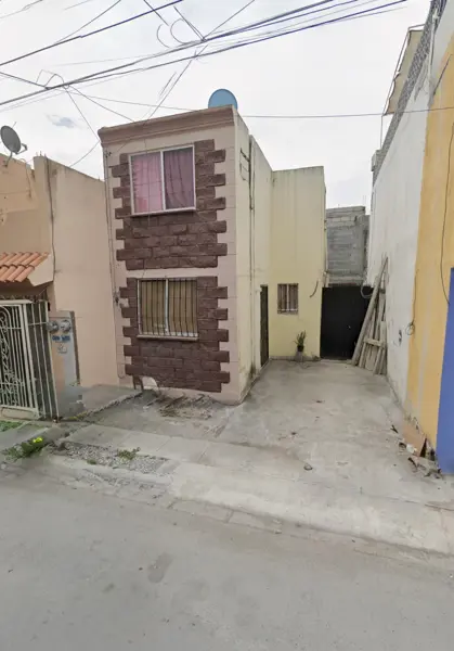 Casa en Venta en Valle Sur, Juárez, Ubicación Ideal y Mascotas Permitidas — foto 1 de 10