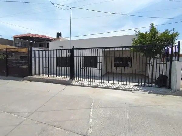 Casa en Venta en Francisco Villa, Chihuahua — foto 1 de 20