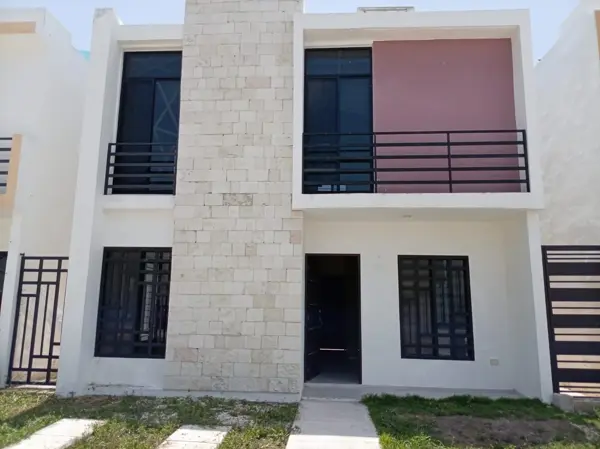Casa en Remate Bancario con Jardín en Playa del Carmen — foto 1 de 28