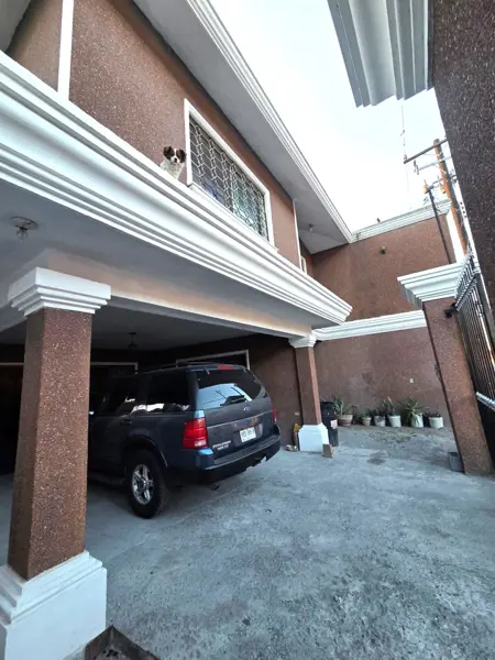 Casa en venta en C. R. O. C., Monterrey — foto 2 de 40