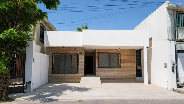 Casa en venta en Fraccionamiento Kennedy — foto 1 de 10