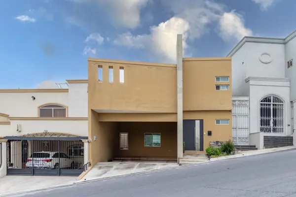 Casa en Venta Colonia Dinastia Monterrey — foto 1 de 54