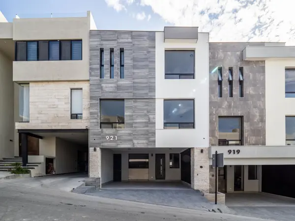 Casa en venta en Paseo del Vergel, Monterrey — foto 2 de 45
