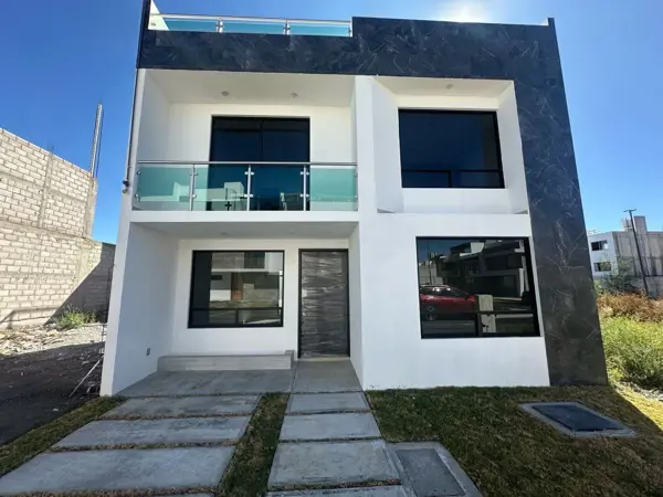 Casa en Venta en Explanada Sur, Pachuca - Espaciosa y Moderna — foto 1 de 9