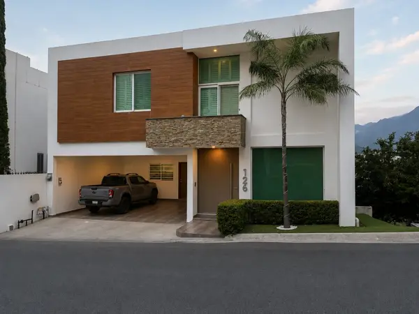 Casa en venta en Contry Sur con 4 recámaras! — foto 1 de 19