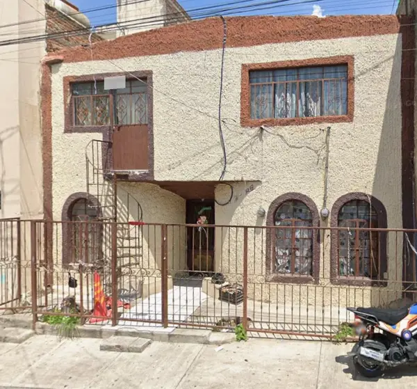 Venta de Casa Miguel Noriega Col. Heliodoro Hernandez Loza, CP 44720 Guadalajara Jal. AARR — foto 1 de 6