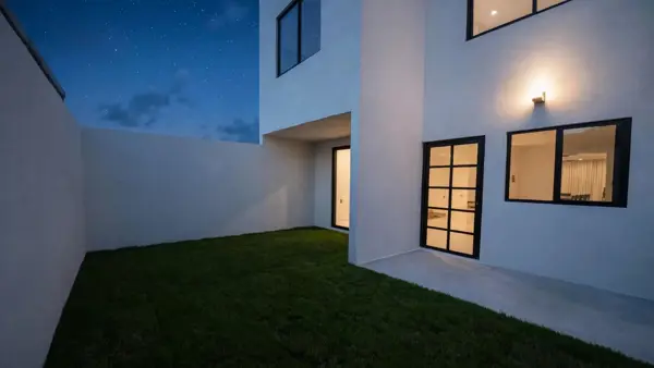 Casa en venta en Capital Sur, 3 Recámaras, Jardín — foto 1 de 26
