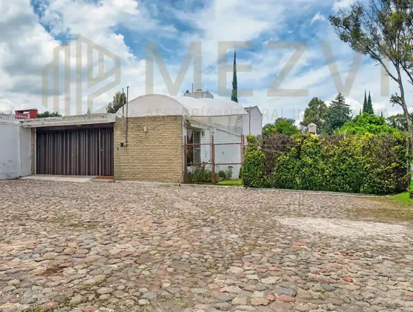 CASA EN VENTA – Residencial La Calera, Villa Satélite 3 Recamaras. Fraccionamiento con vigilancia — foto 1 de 46