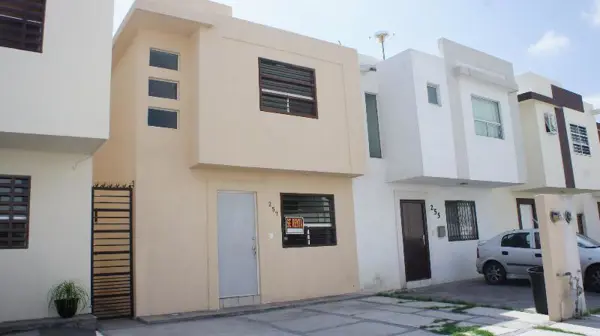 Rento Casa en Privada la Purisima, en Zona Linda Vista — foto 1 de 10