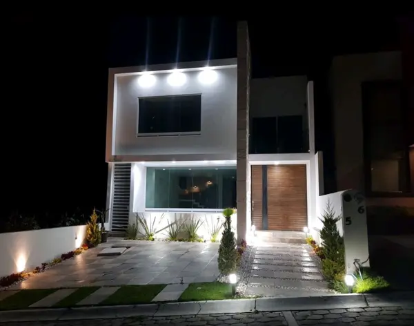 Casa en Venta Col Cumbres del Cimatario Huimilpan Queretaro — foto 1 de 30