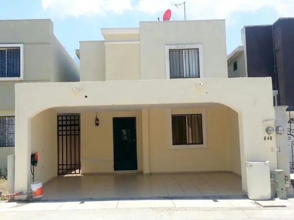 venta de casa en la col. Las Lomas Sec. Jardines — foto 1 de 10