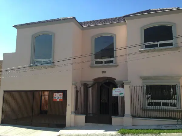 Casa en venta Bellini, Contry la Silla — foto 1 de 28