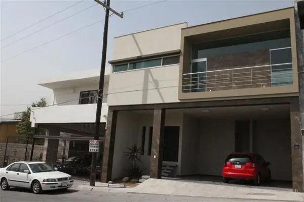 Casa en Venta Cumbres 4 Sector — foto 1 de 14