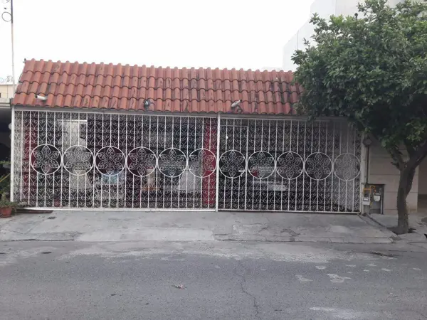 Casa en Venta Col Villa Azul San Nicolas de los Garza — foto 1 de 10