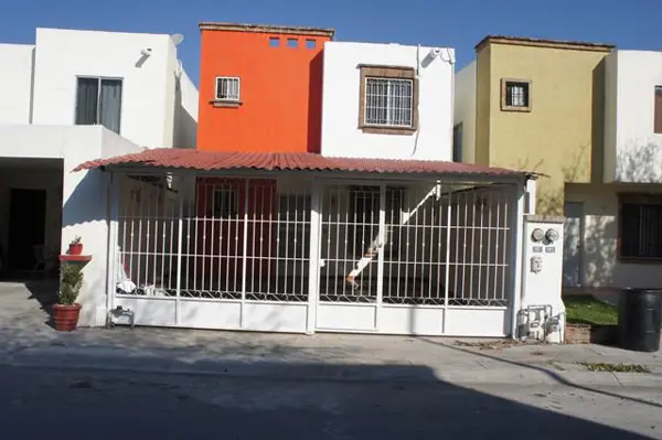 Rento Casa Jardines de San Jorge, a 5 Min. de Citadel — foto 1 de 12