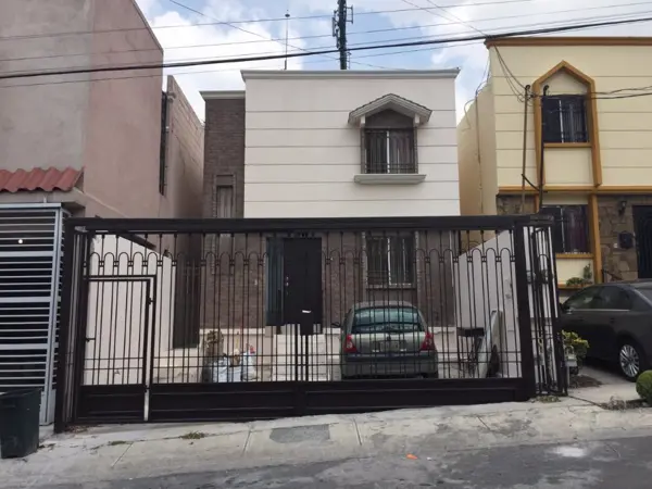 Venta Casa Colonia Pedregal de Cumbres Monterrey — foto 1 de 9