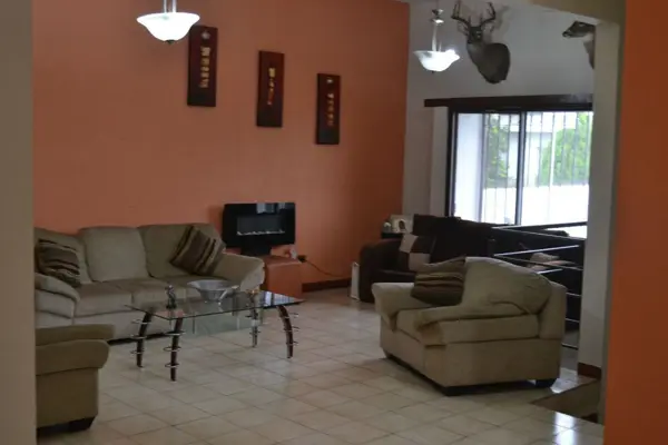 Casa en Venta las Cumbres 5º Sector Monterrey — foto 1 de 10