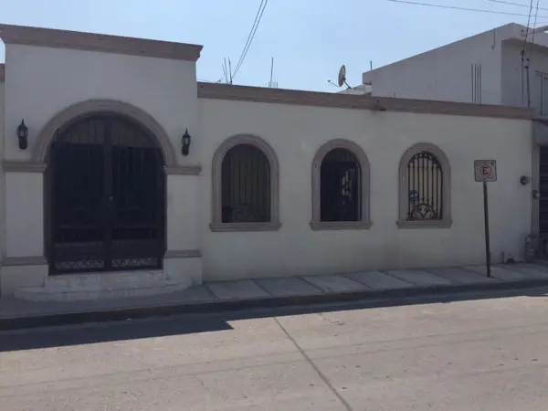 Venta Casa Fraccionamiento Bernardo Reyes — foto 1 de 15